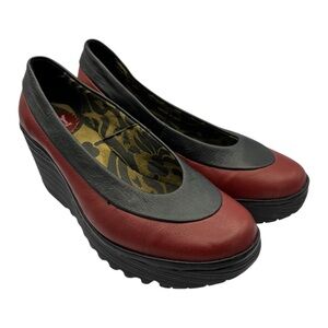 Fly London Sz 38 7US Red and Black Leather Wedge Shoes - Super Comfy